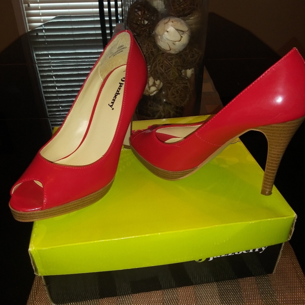 Shoes - Picture 1 of 2